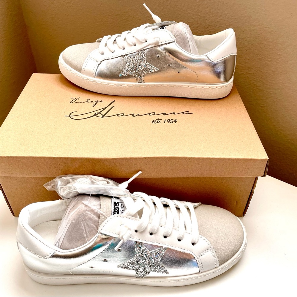 VINTAGE HAVANA Silver Glitter Carla Sneaker in Silver Foil with Star Size 8 New